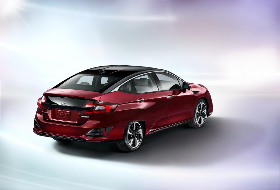 Honda Clarity Fuel Cell 2016 года  (US) (фото 4 из 40)
